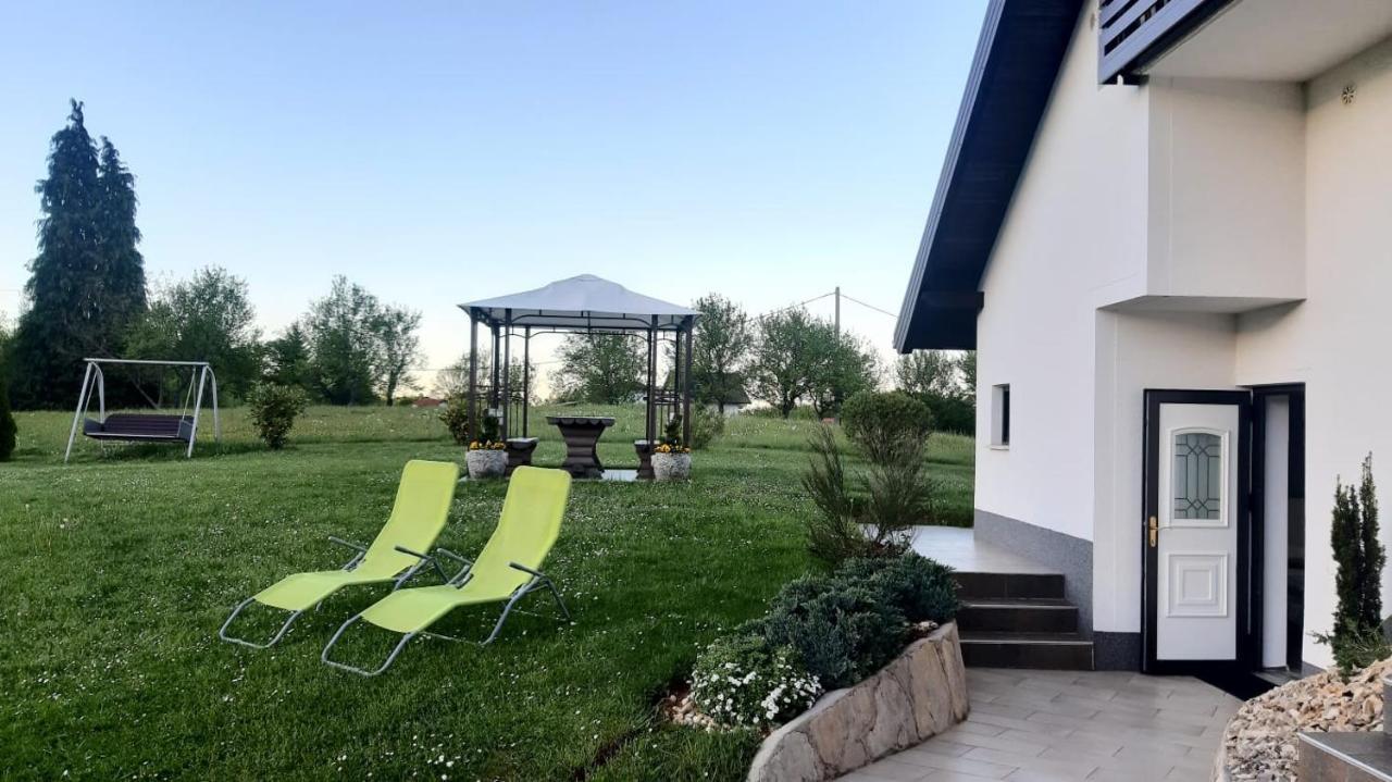 فندق Vukovic House سيليست دريزنيكو المظهر الخارجي الصورة