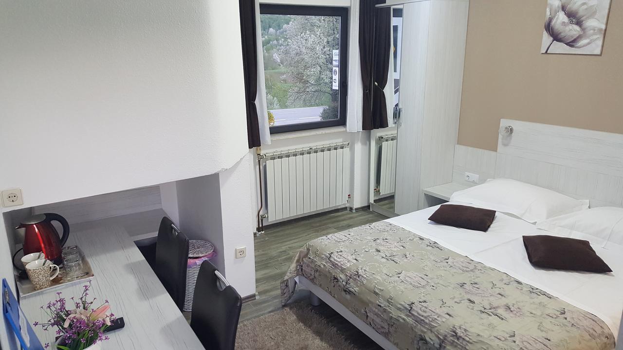 فندق Vukovic House سيليست دريزنيكو المظهر الخارجي الصورة